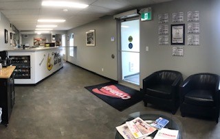 Moonlite Auto Body Ltd gallery 2