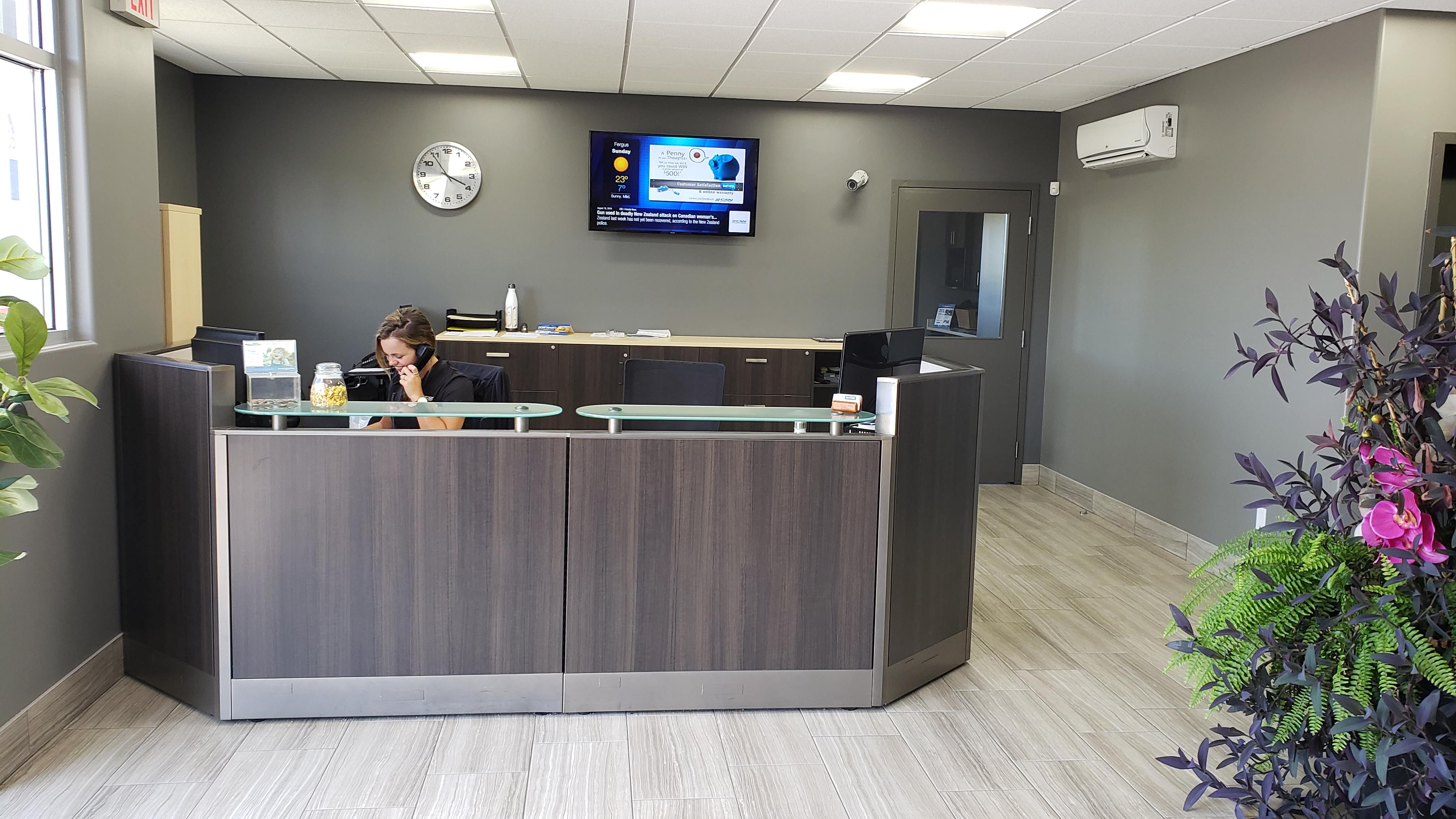 CSN Hutten Collision Centre Inc gallery 2
