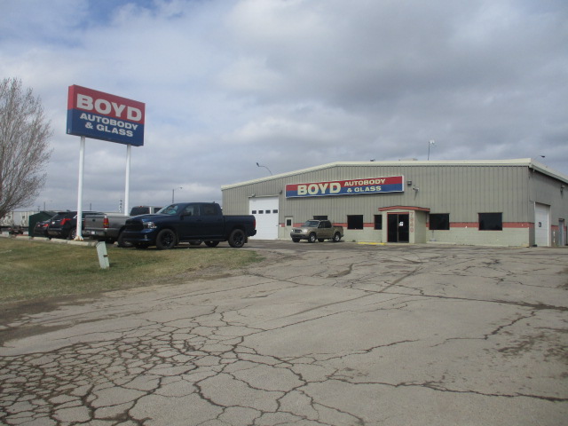 Boyd Autobody & Glass - Edmonton - Yellowhead/North gallery 1