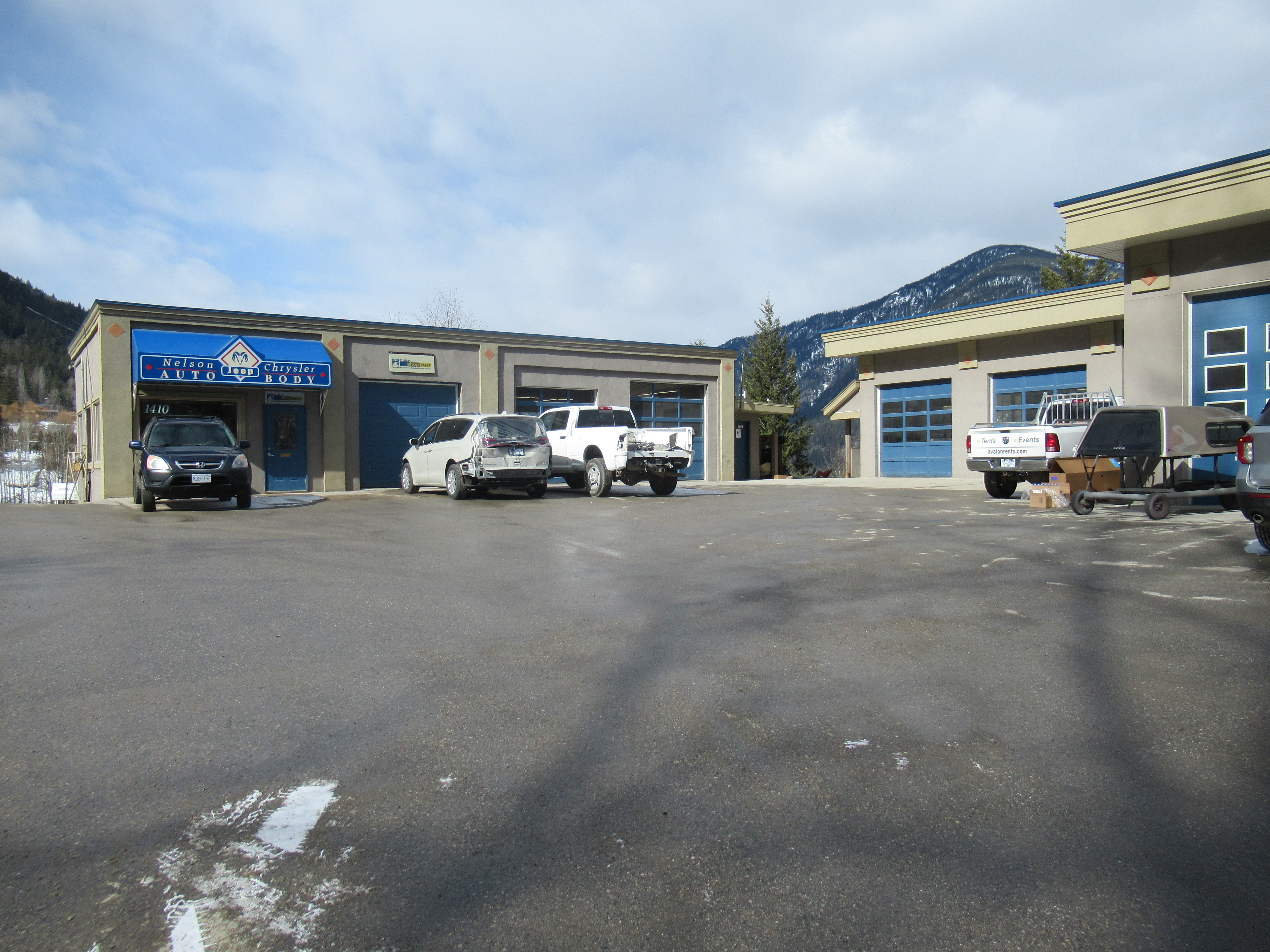 Sullivan Motors Nelson Chrysler Auto Body gallery 1