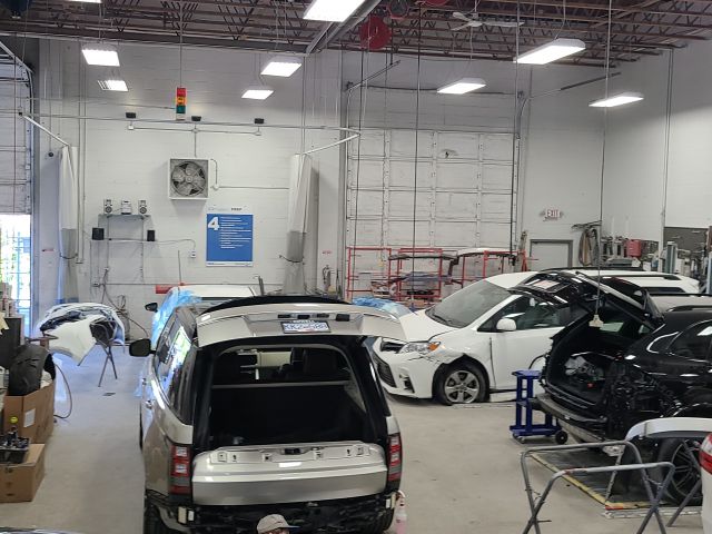 AutoMind Collision - Burnaby Russell gallery 3