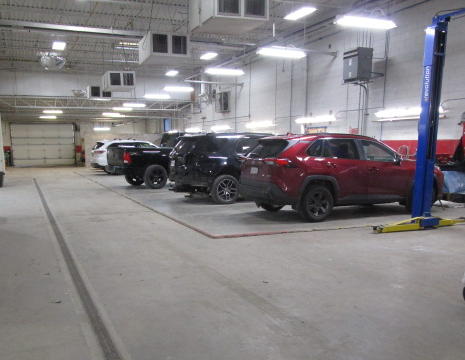White Oaks Collision Centre gallery 3