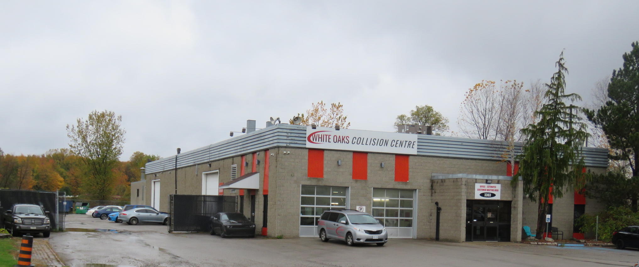 White Oaks Collision Centre gallery 4