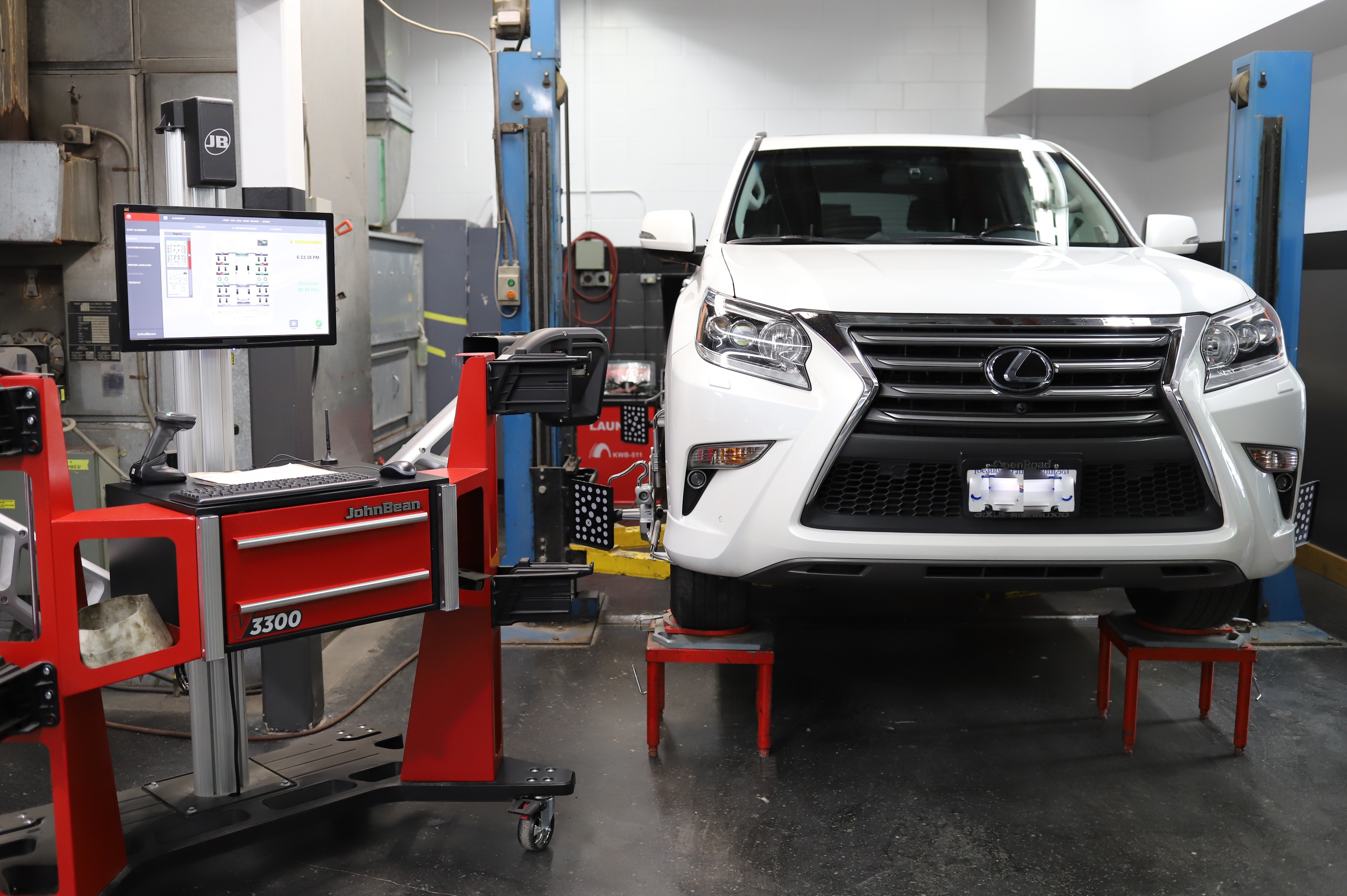 CARSTAR Vancouver (Ivans Auto Body) gallery 4