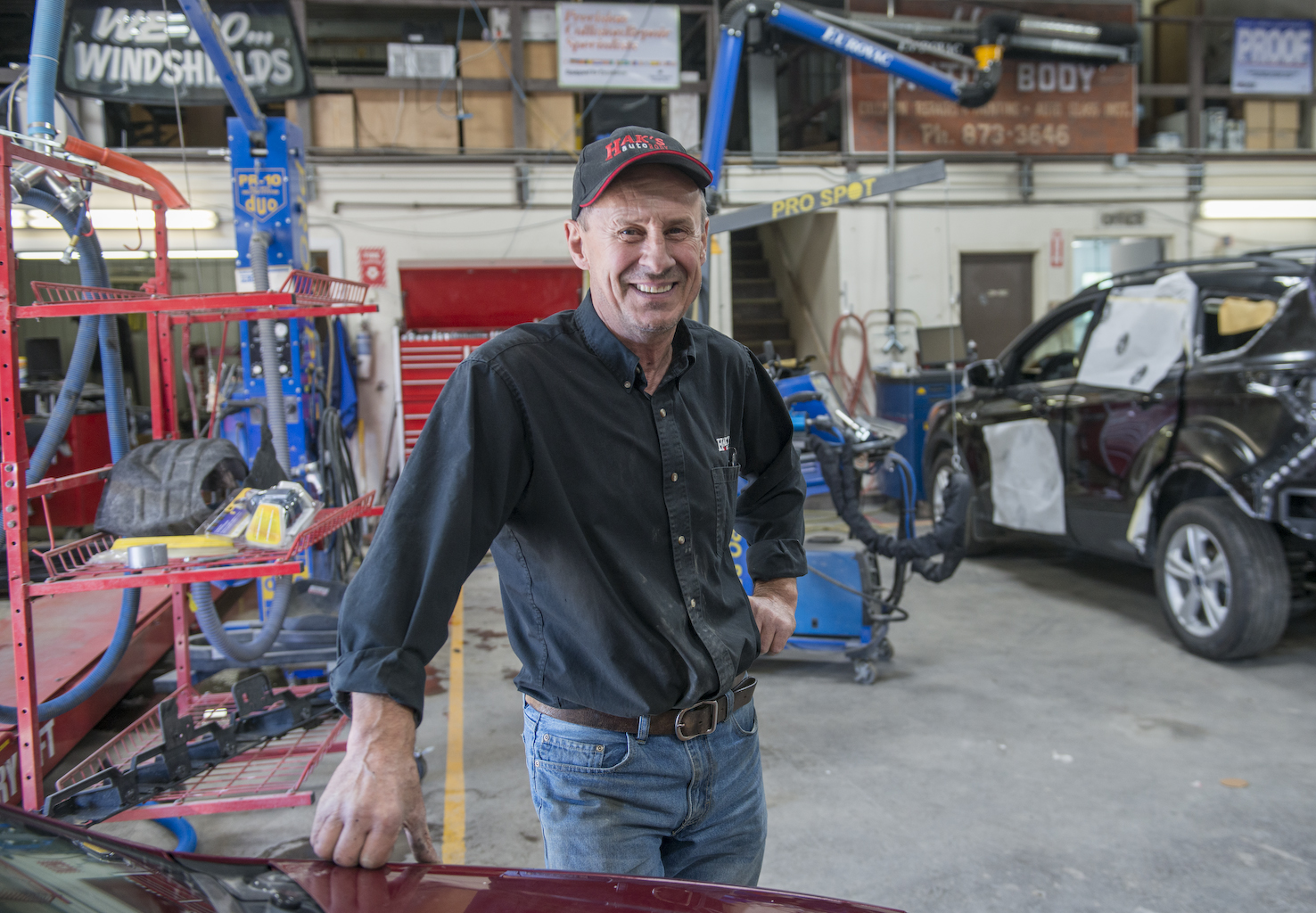 Hak's Auto Body Ltd. gallery 7