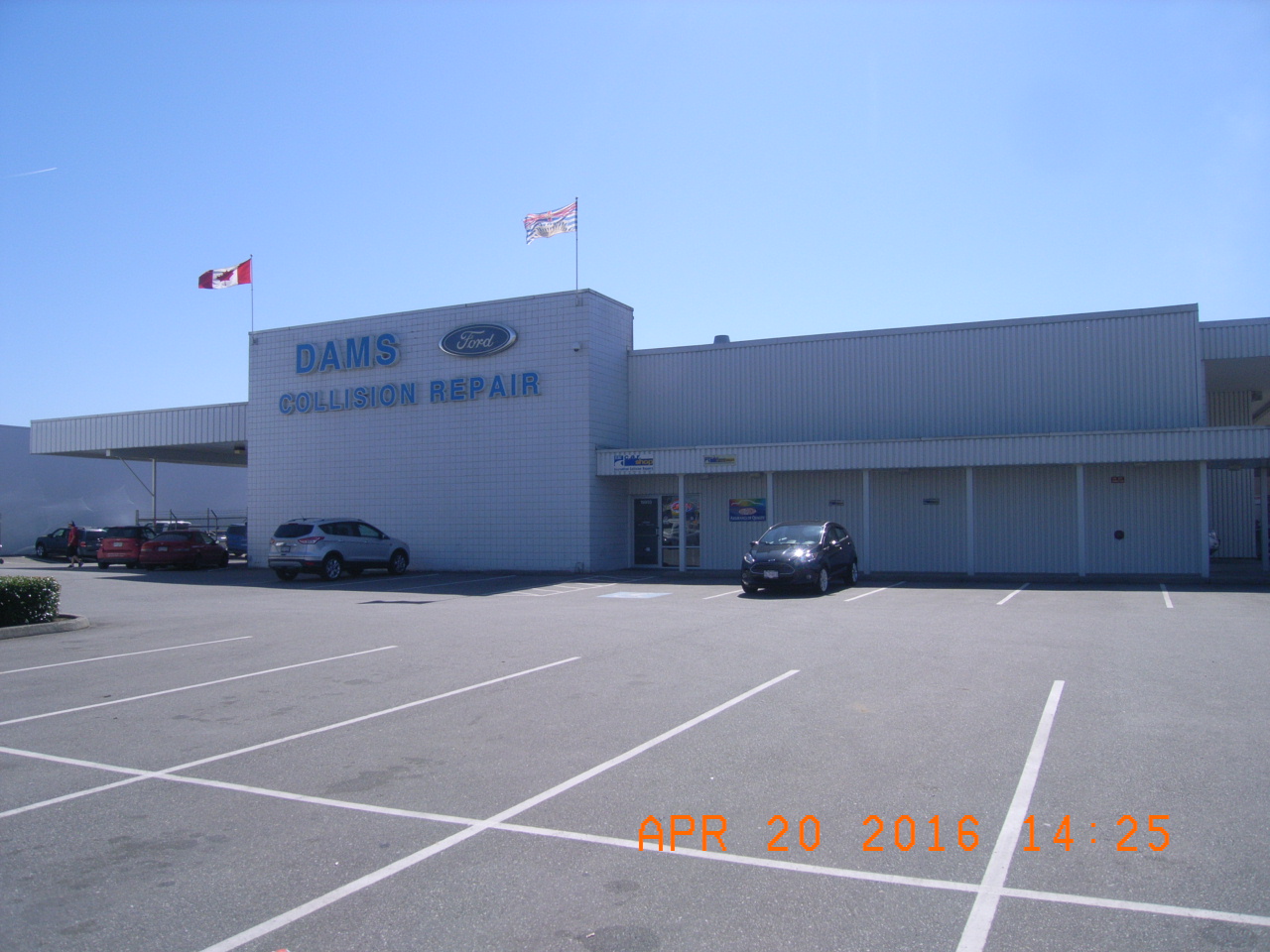 Dams Ford Collision gallery 1
