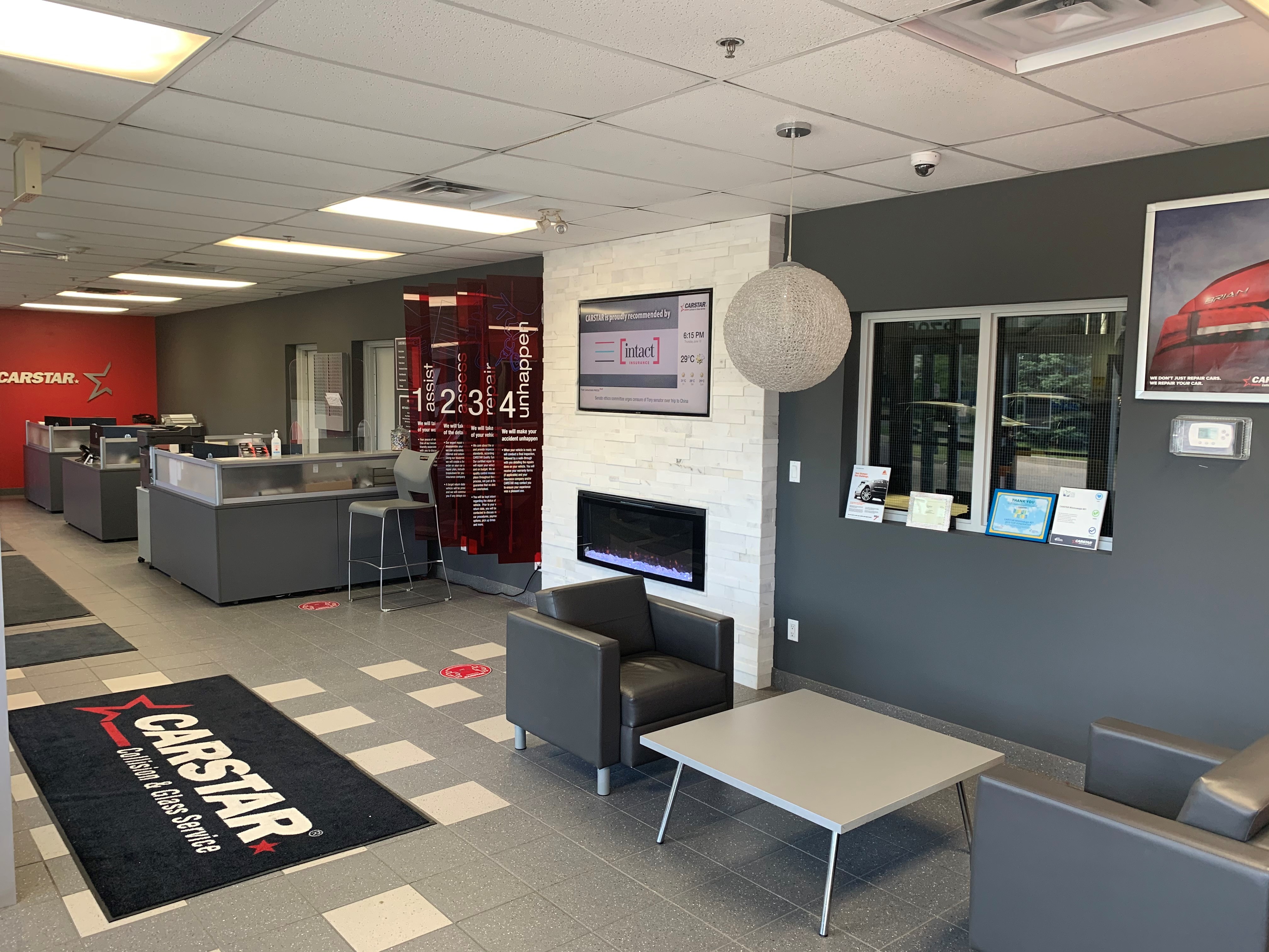 CARSTAR Mississauga 401 gallery 2