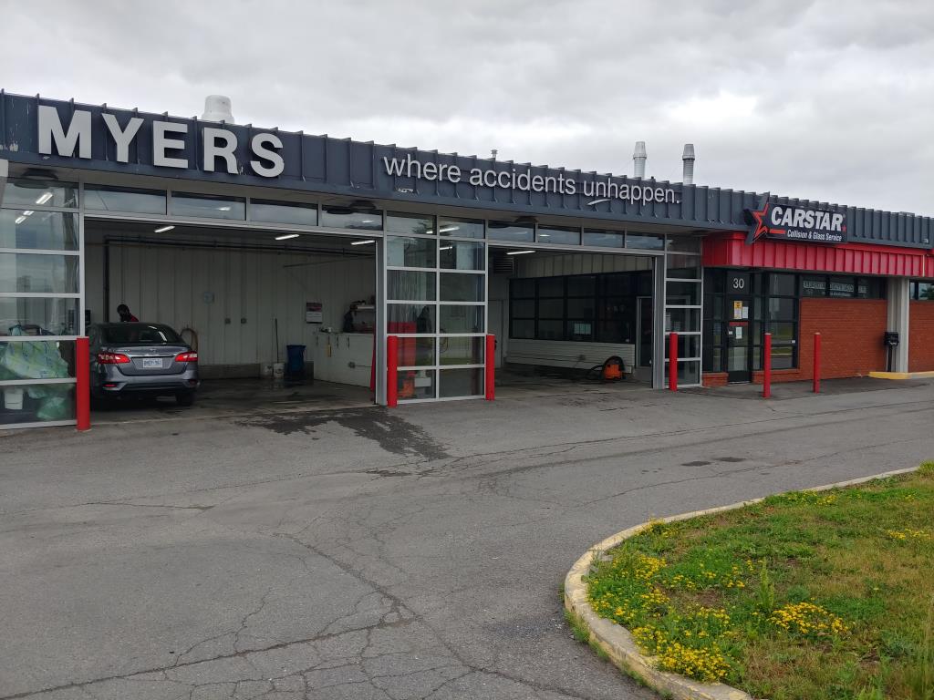 CARSTAR Ottawa South Centre (Myers) gallery 3