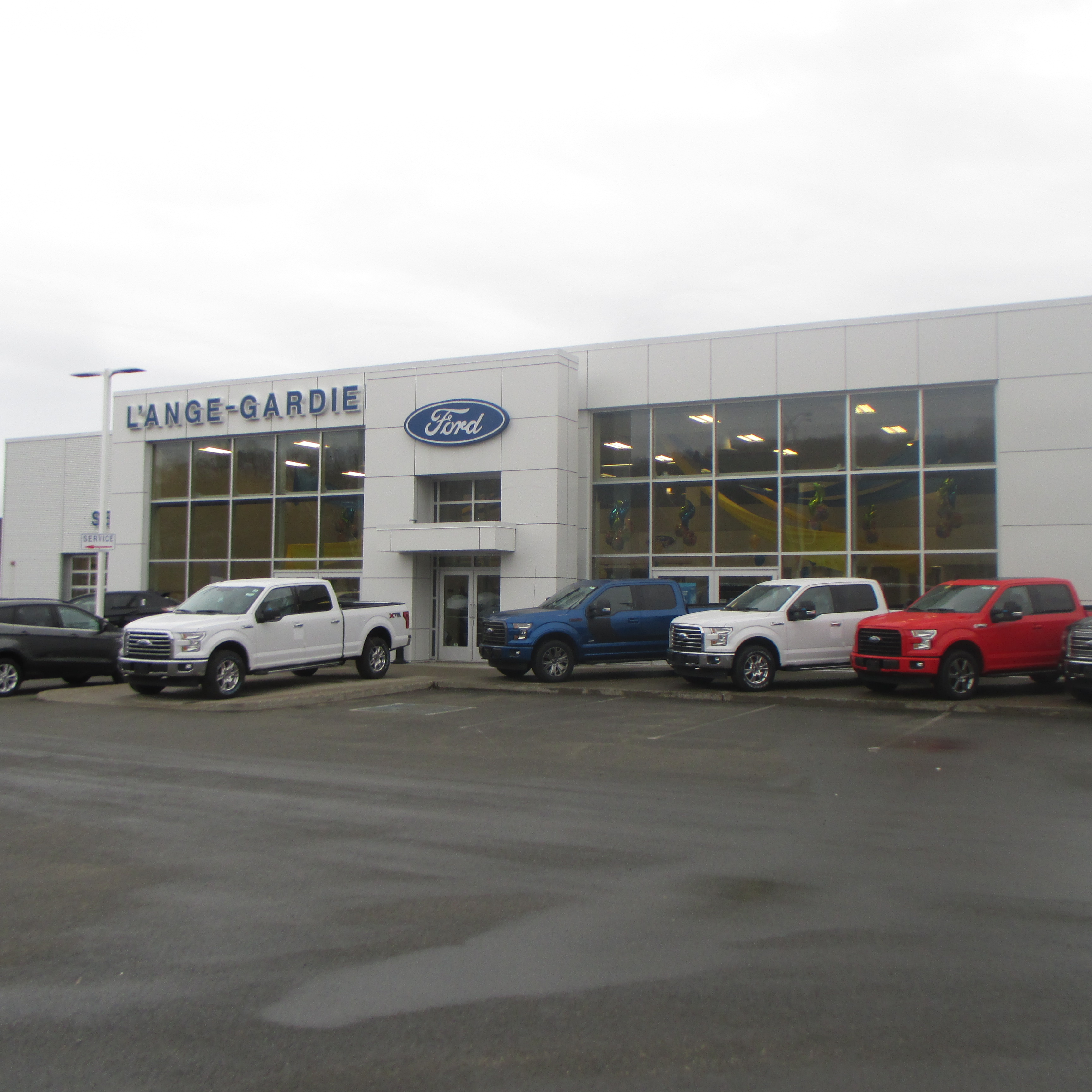 L'ANGE-GARDIEN FORD gallery 1