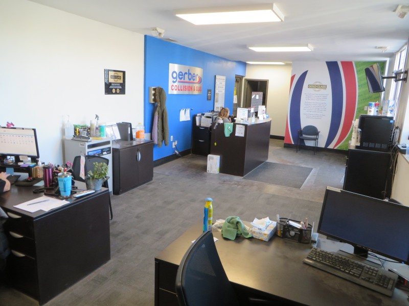 Gerber Collision & Glass - Dearborn shop