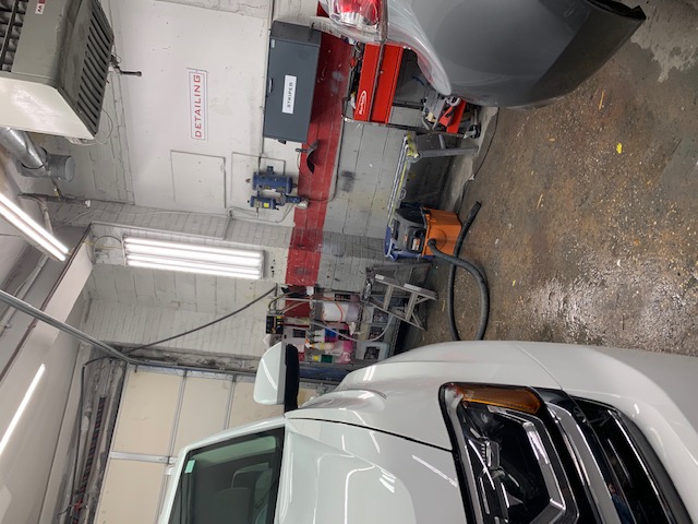LG Auto Body Rockville gallery 4