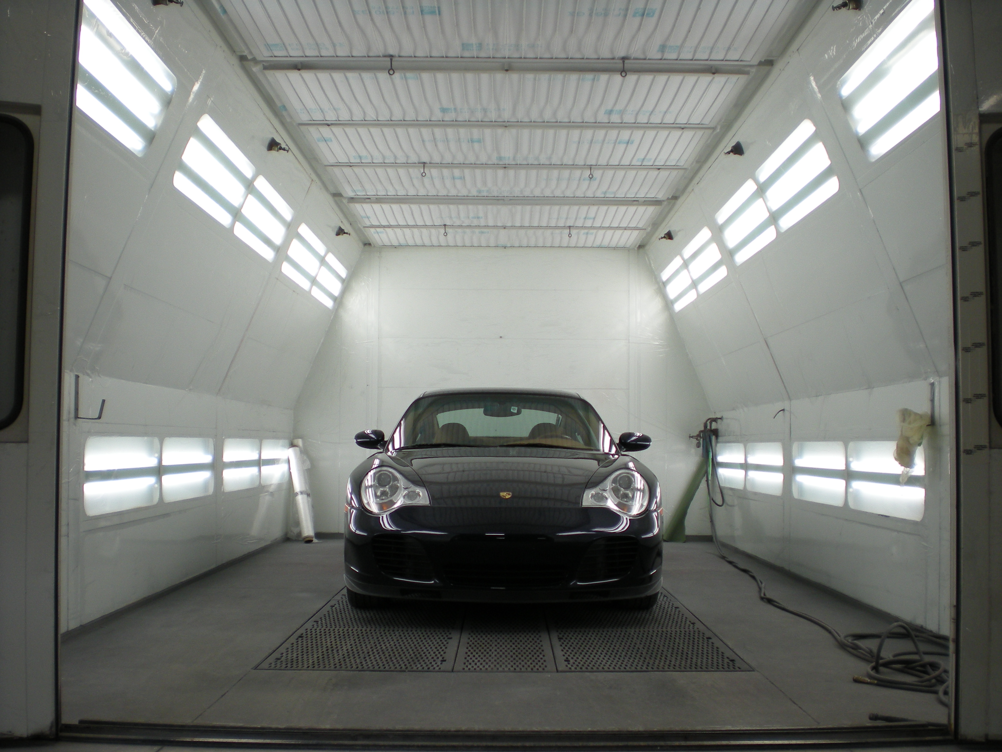 LG Auto Body Rockville gallery 6