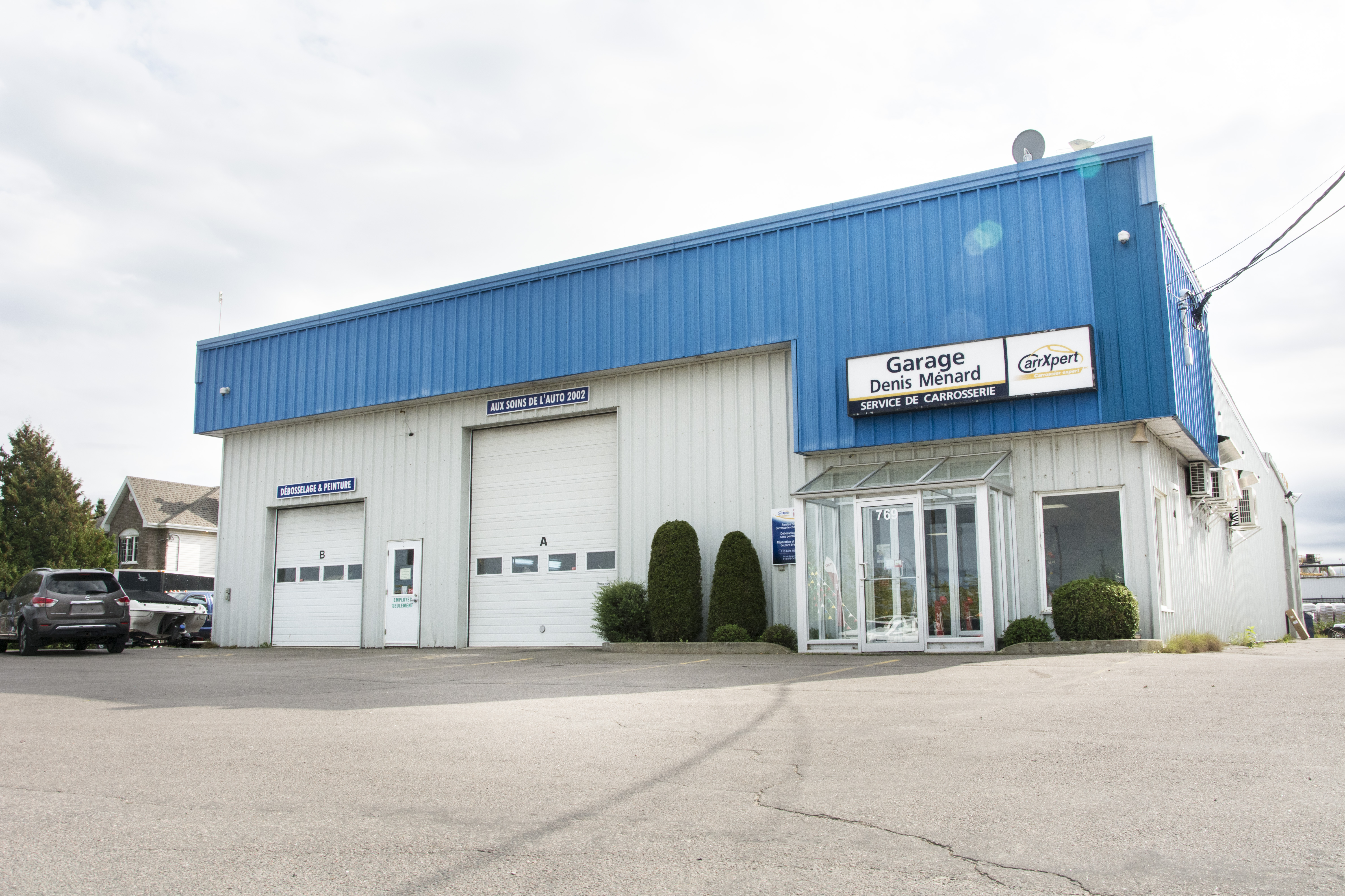 Garage Denis Menard gallery 1