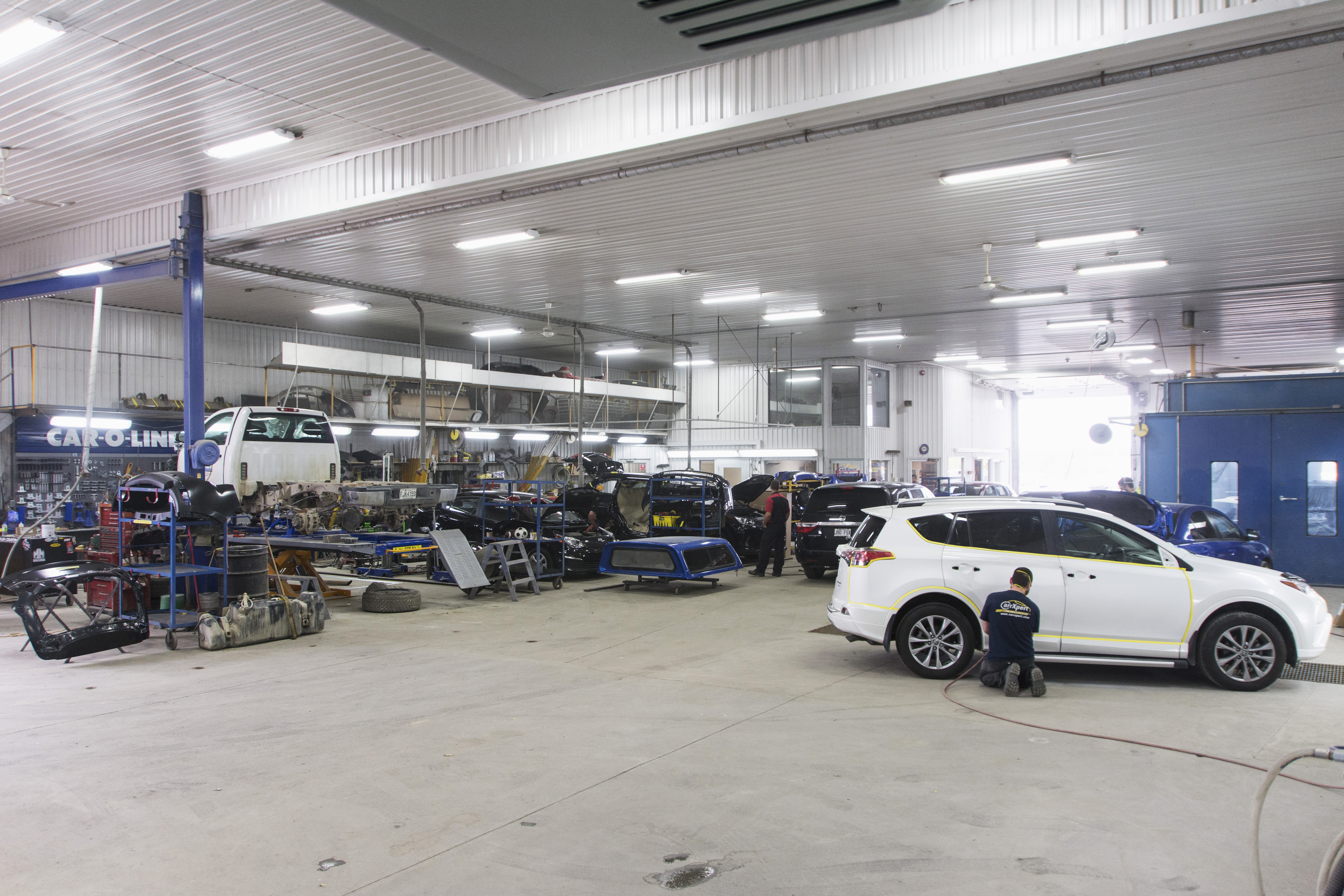 Garage Denis Menard gallery 2