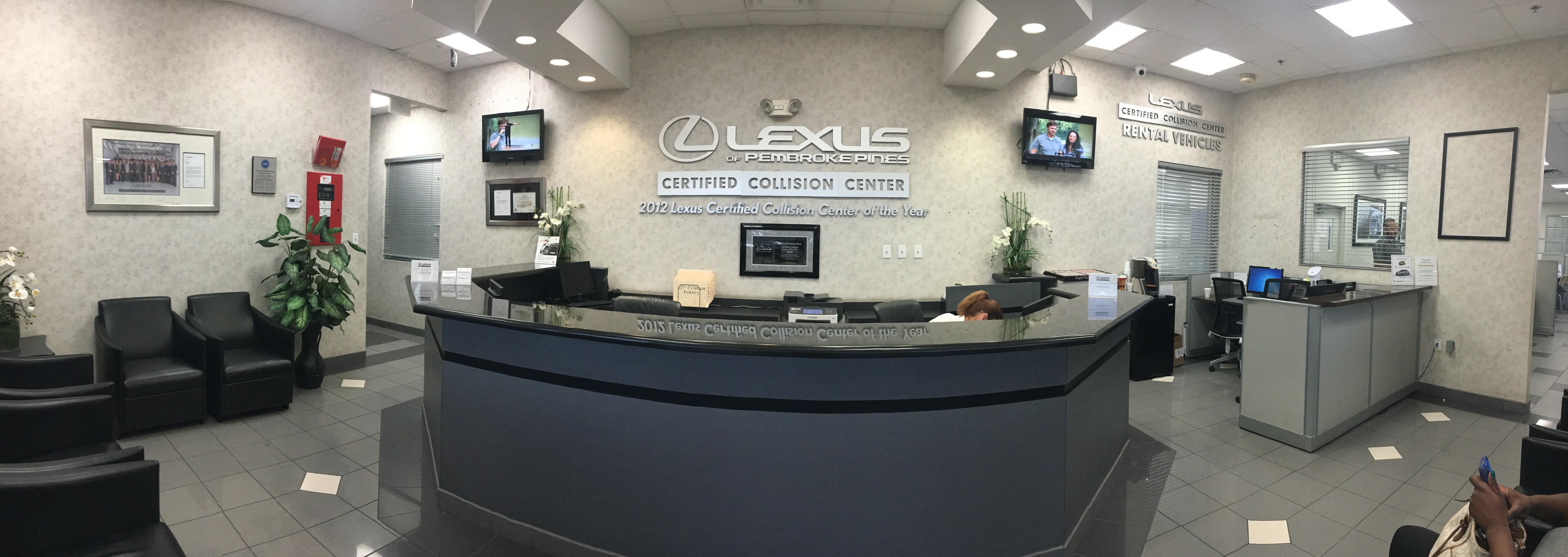 Lexus of Pembroke Pines Collision Center gallery 2