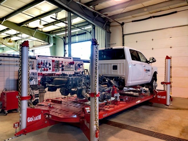 Unique CARSTAR - Unique Collision Centre gallery 3