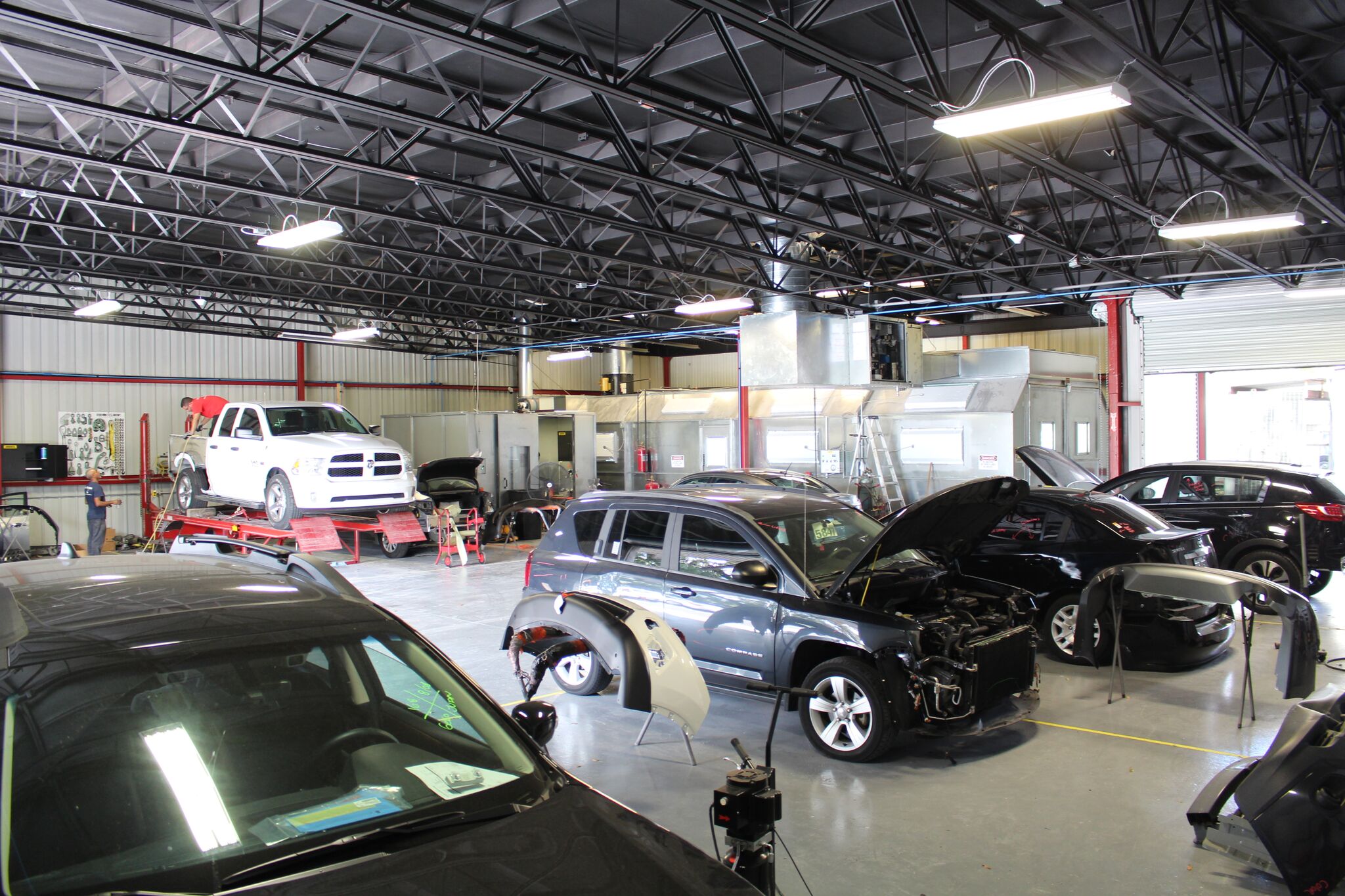 USA Auto Collision and Glass gallery 2