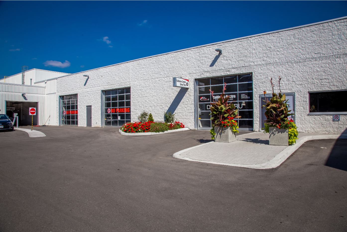 Ken Shaw Collision Centre gallery 1