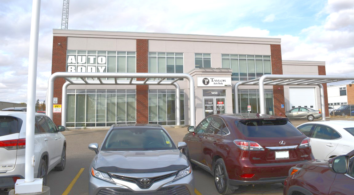 Taylor Auto Body gallery 1