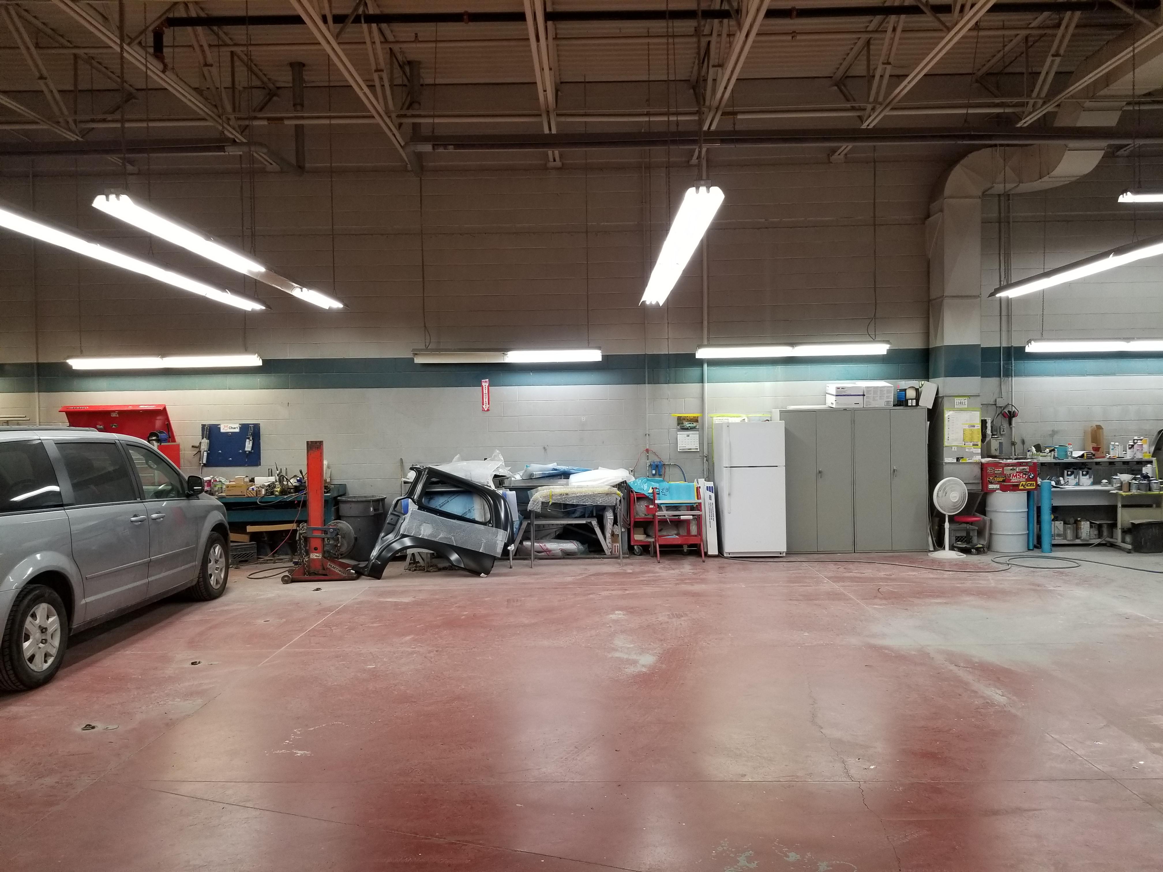 Serpa Certified Collison Repair Centre gallery 3