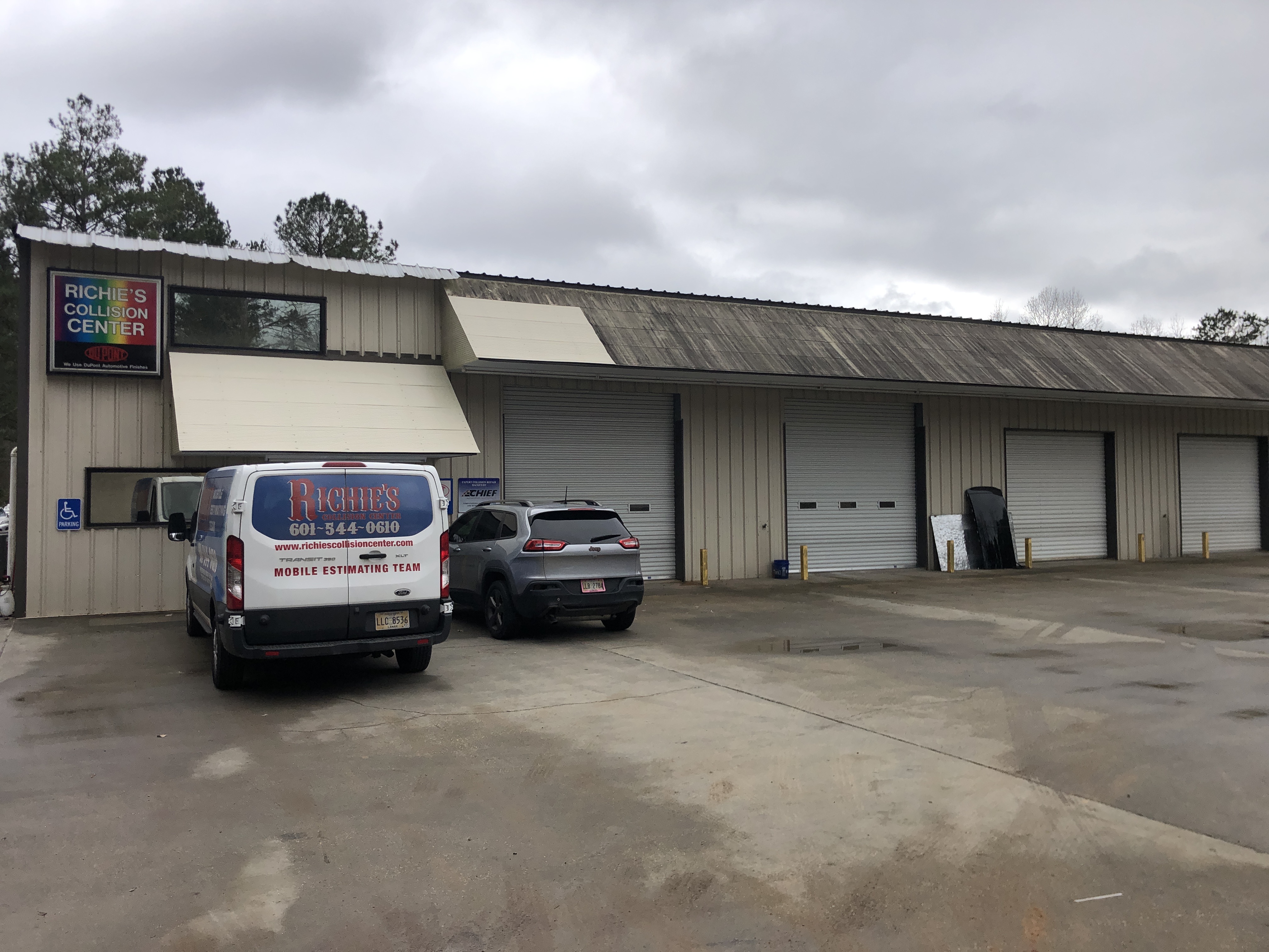 Richie's Collision Center