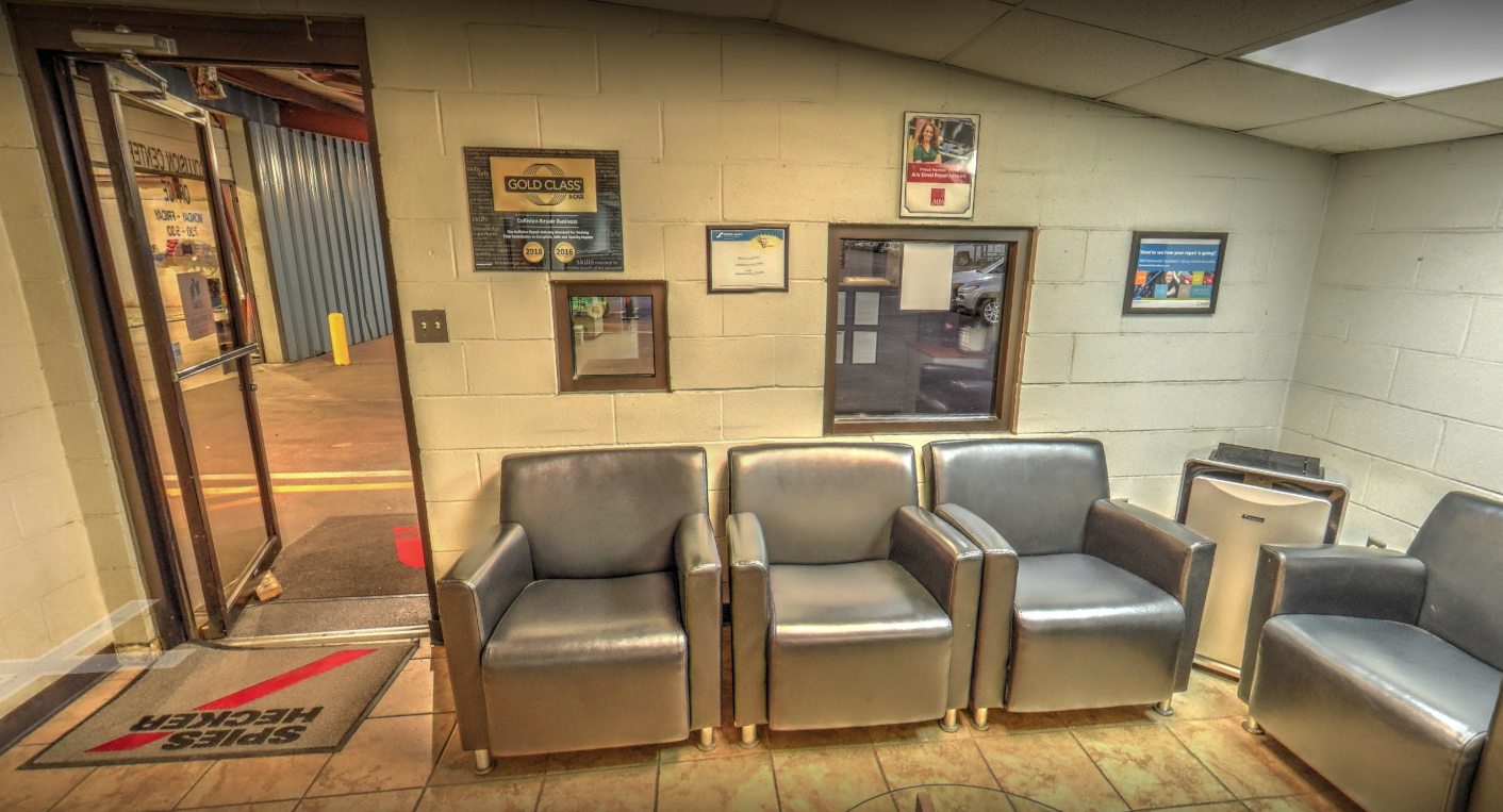 Hendrick Collision Center - Hoover 1626 gallery 2