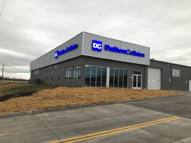 Dalton Collision Inc - Knoxville gallery 1