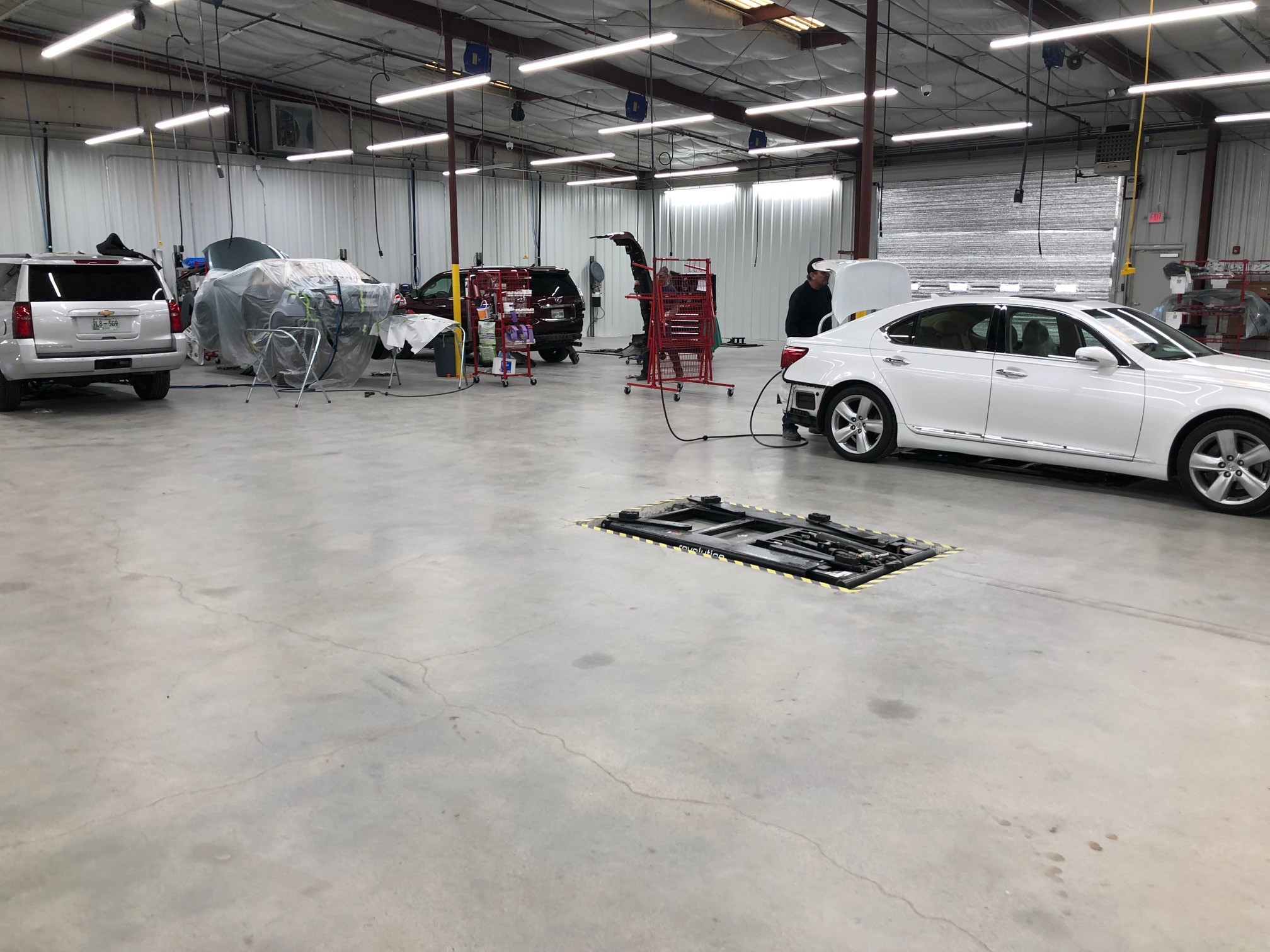 Dalton Collision Inc - Knoxville gallery 3
