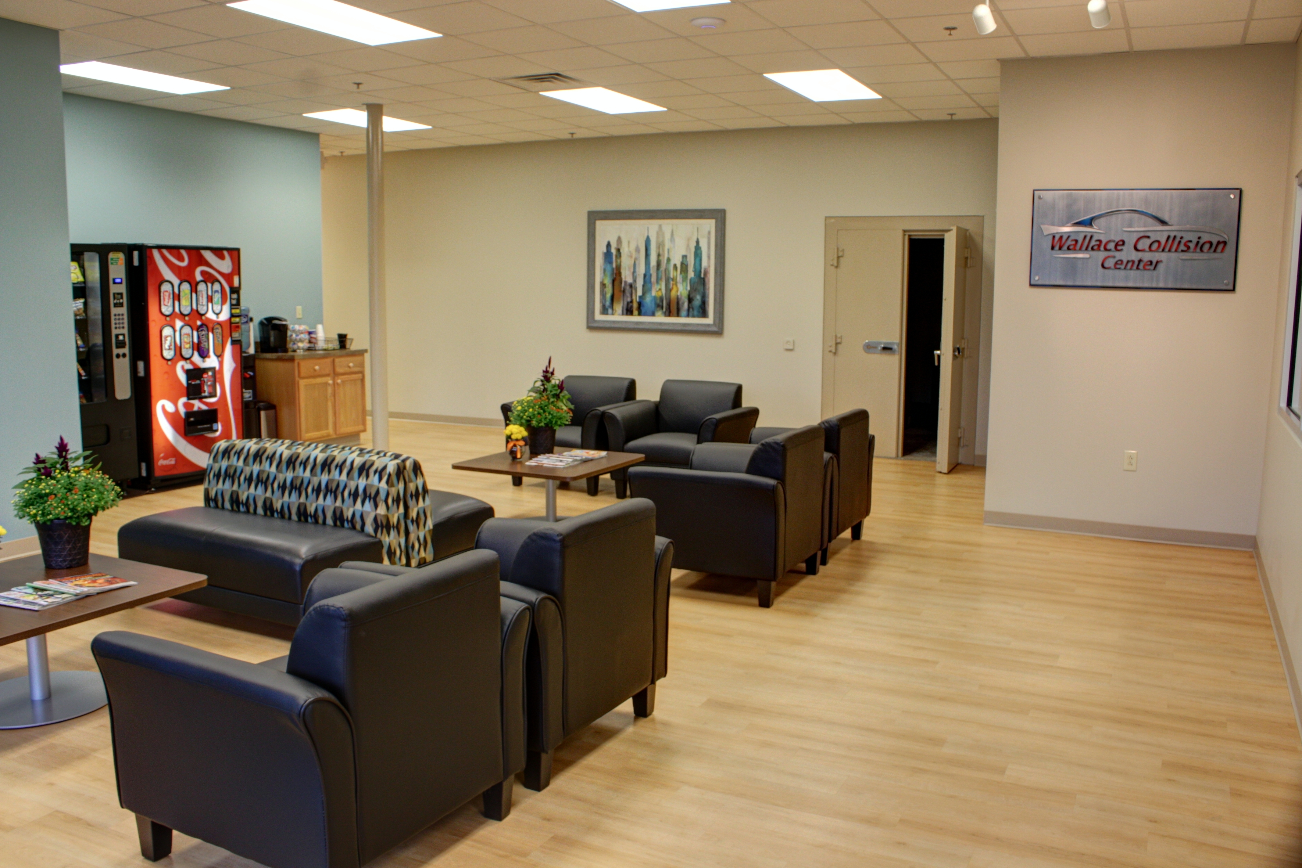 Wallace Collision Center gallery 2