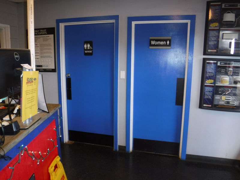 Kuhio Ford Collision Center gallery 2