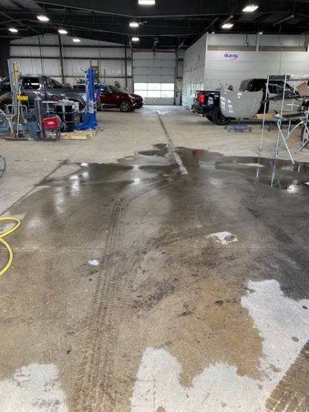 Darling's Collision Center gallery 4