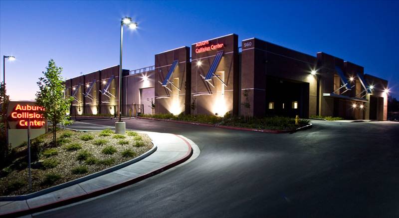 Auburn Collision Center gallery 1