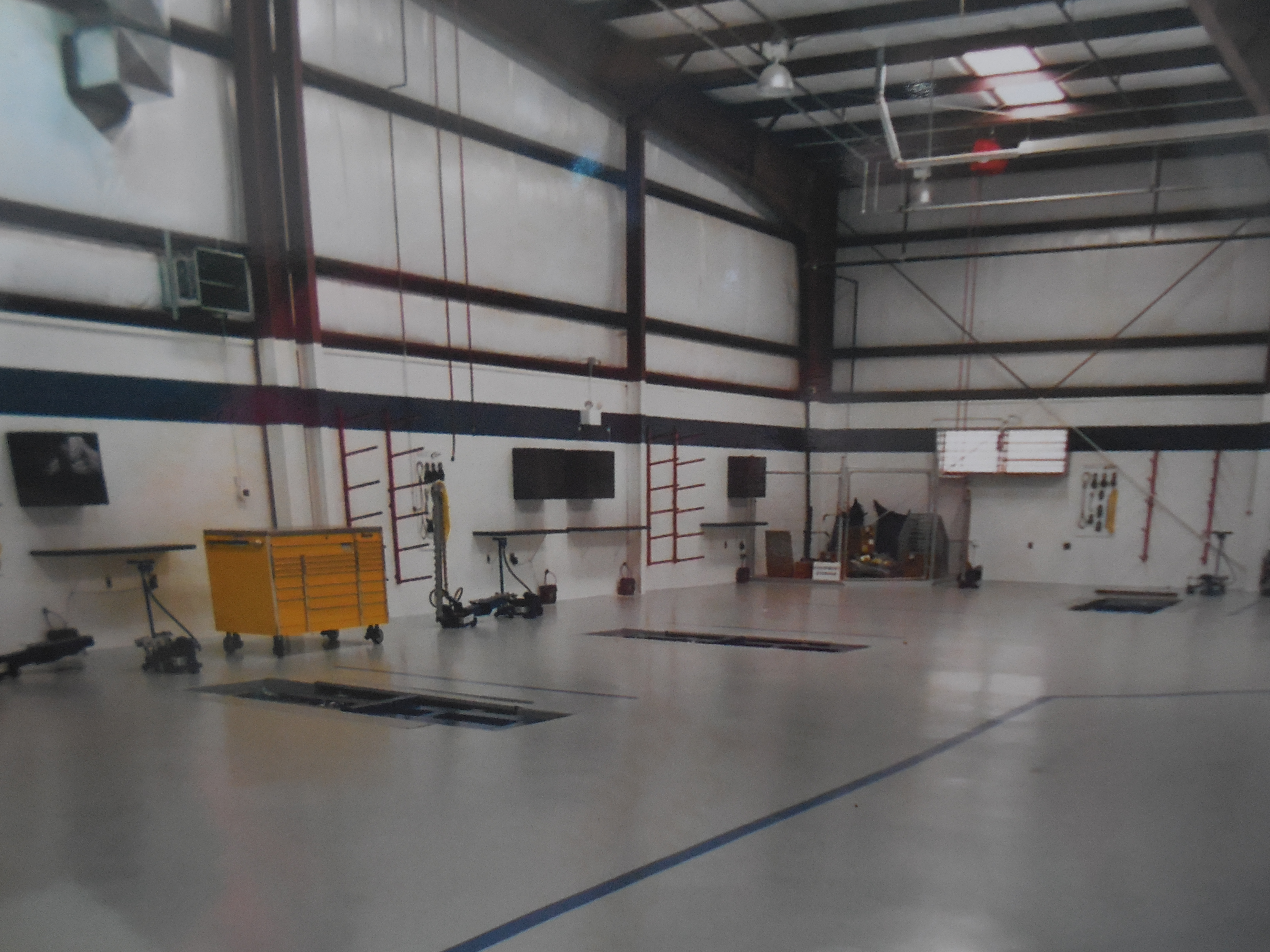 Cascades Auto Body,Inc. gallery 3