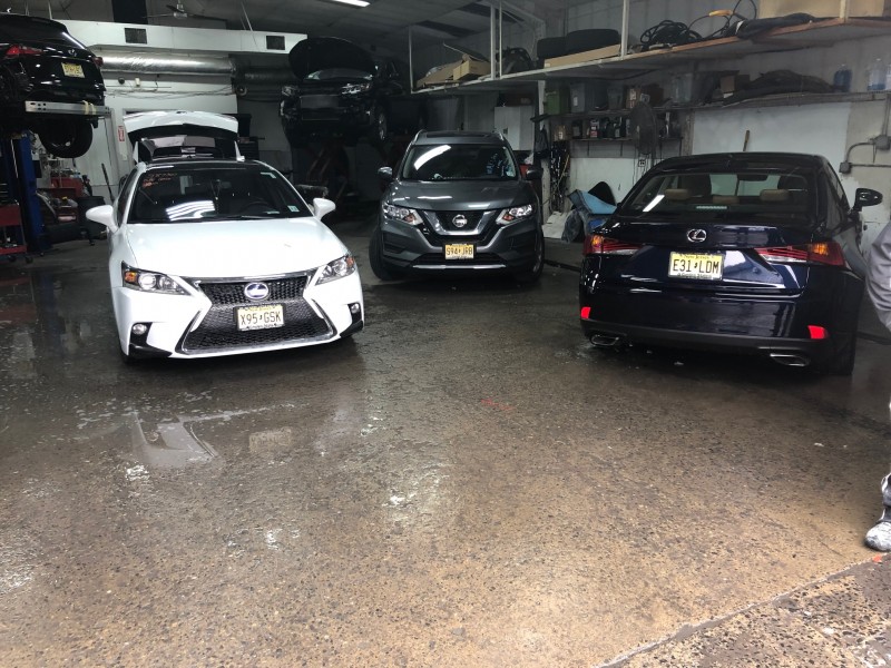 Mizzoni's Auto Body, Inc. gallery 4