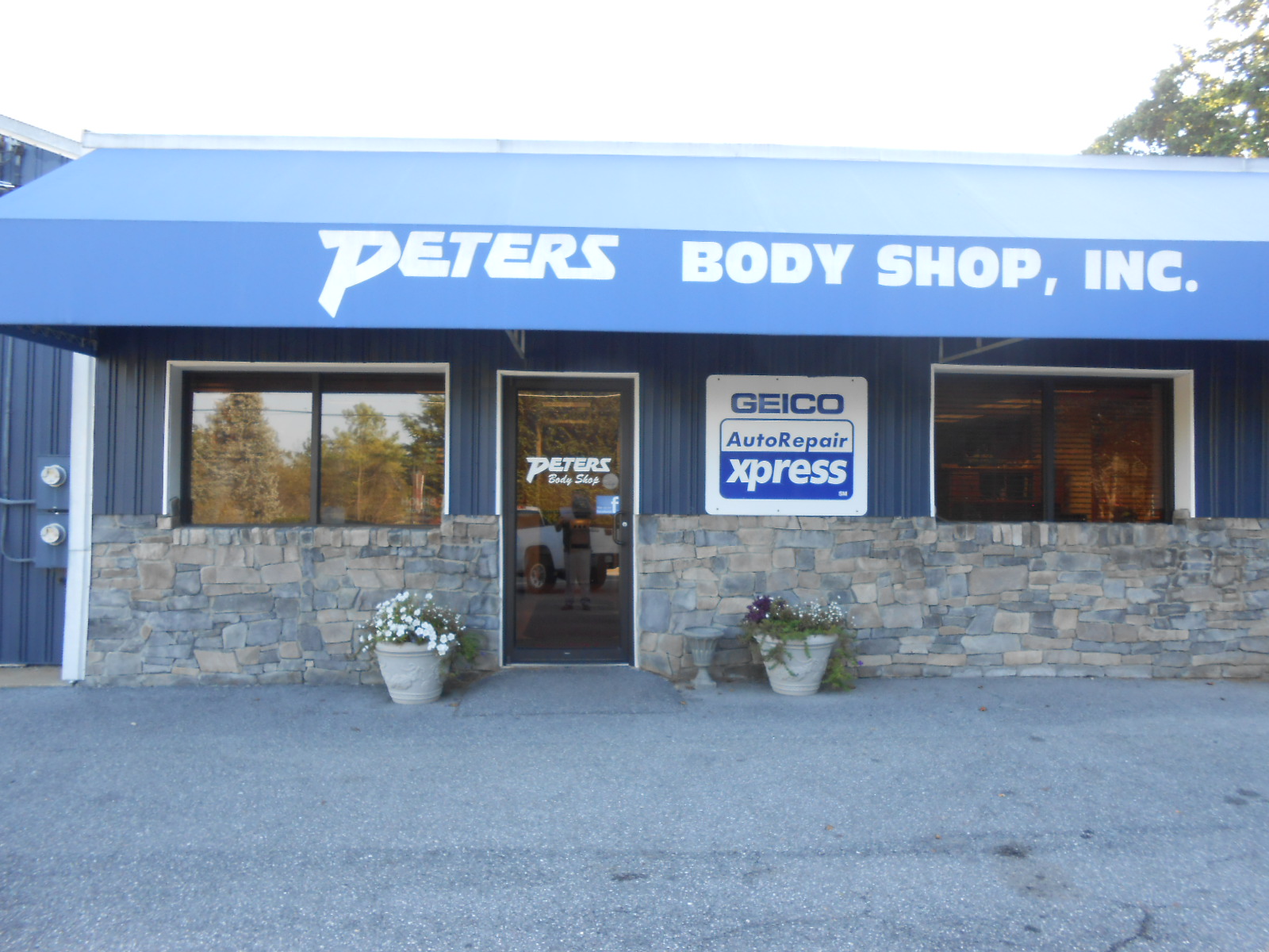 Peters Body Shop gallery 1