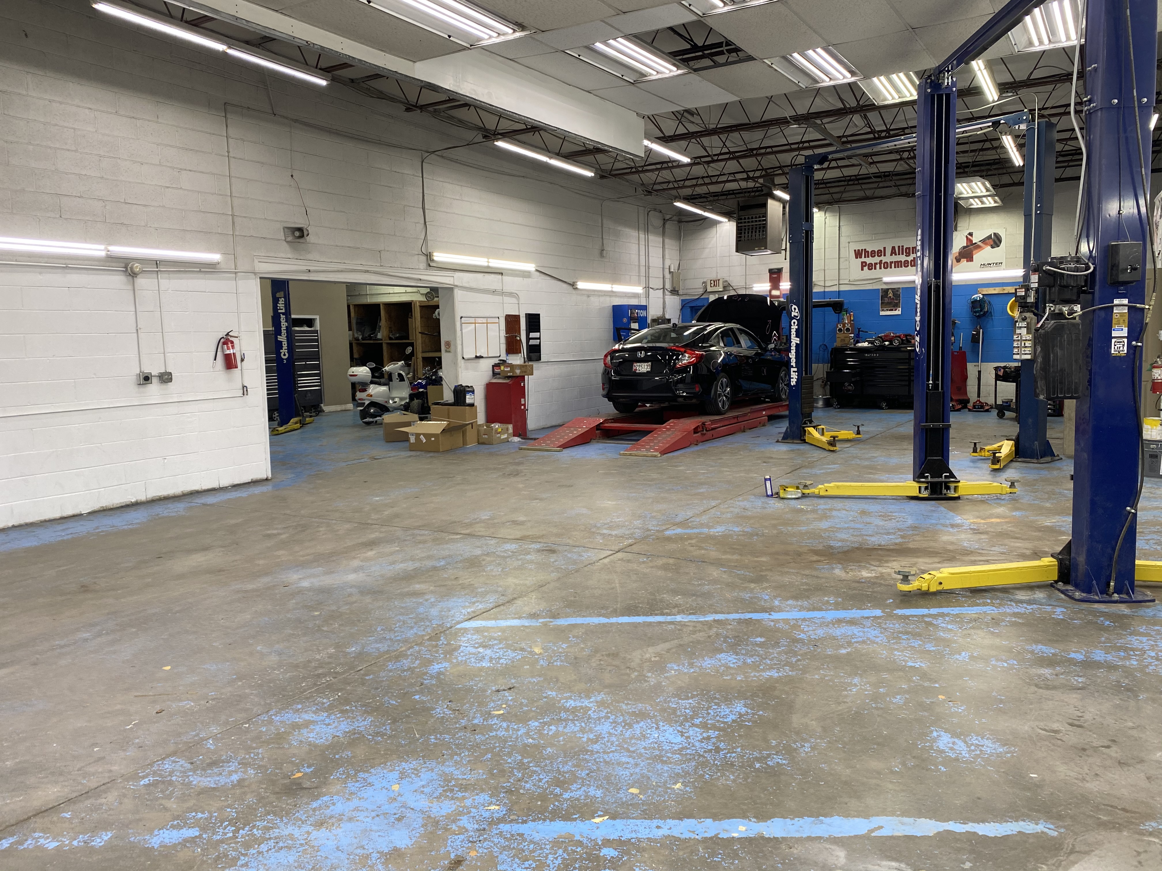 Diamond Auto Body LLC gallery 3