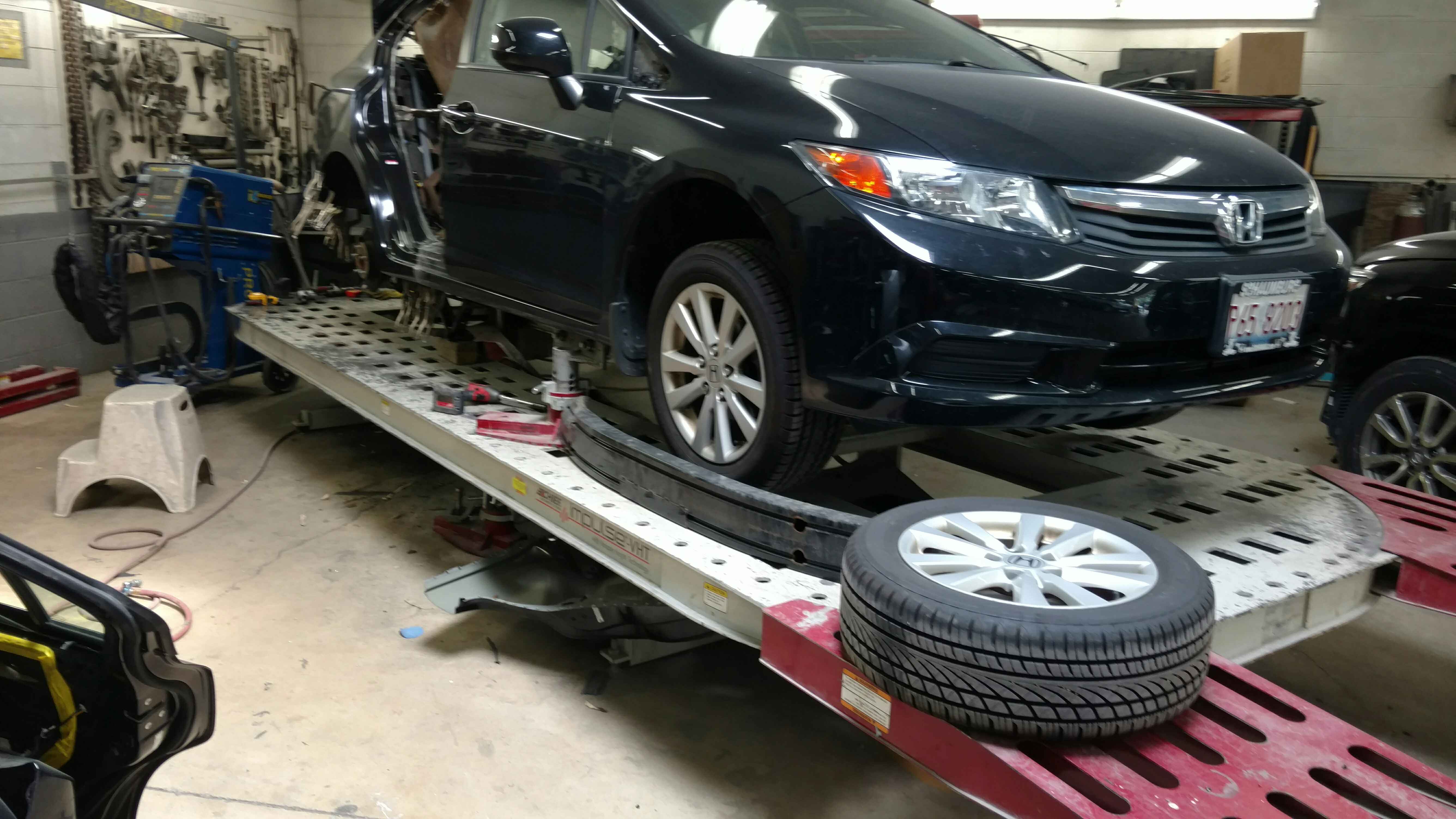Schaumburg Auto Body, Inc gallery 7