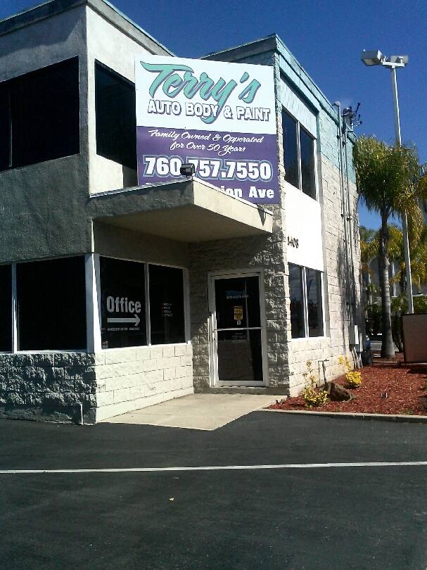 Terry's Auto Body & Paint gallery 1