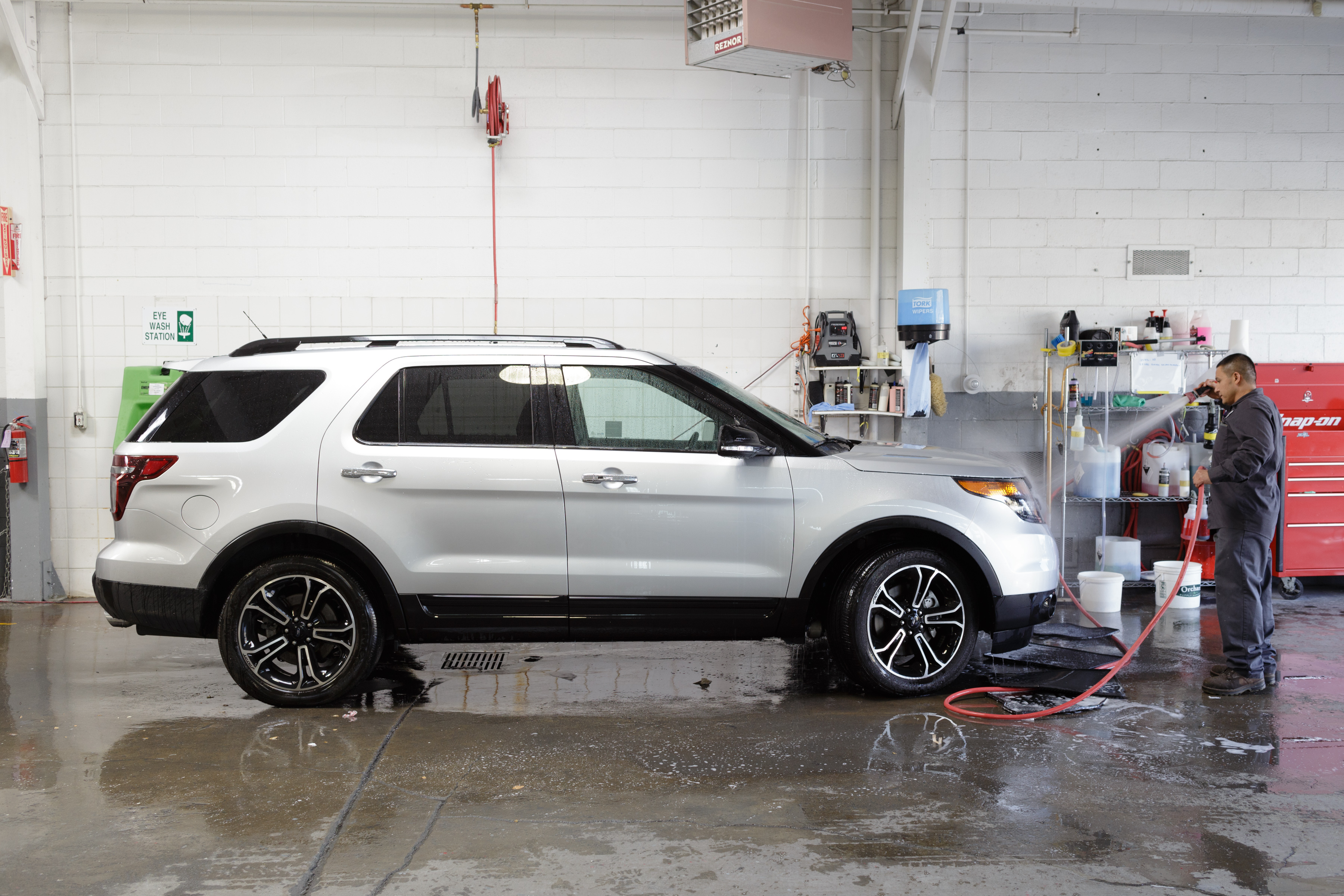 Barsotti's Body & Fender Svc gallery 4