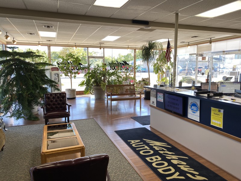 Mathews Auto Body gallery 1