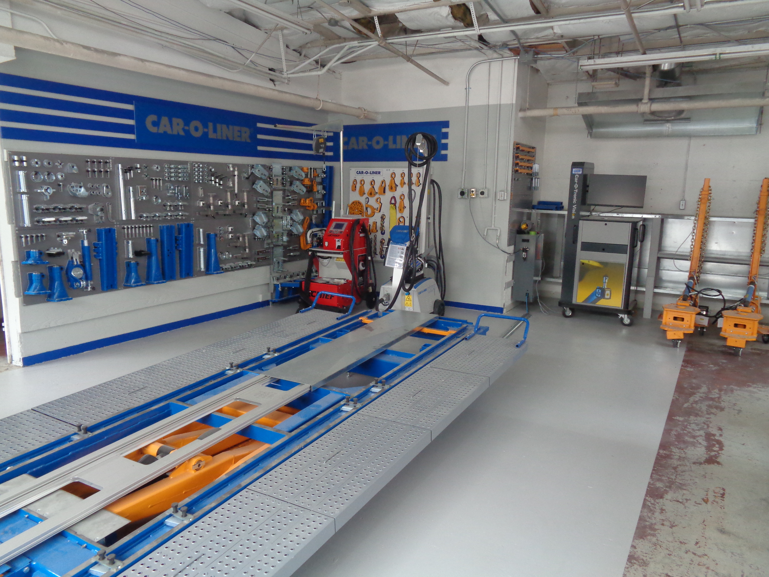 19th Autobody Center gallery 3