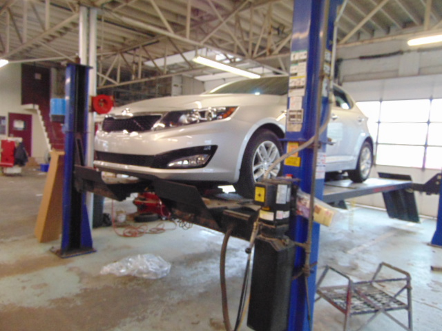 CARSTAR Laneys Collision Center gallery 4