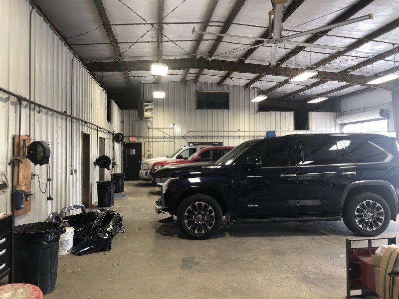 Briley's Paint & Body gallery 3