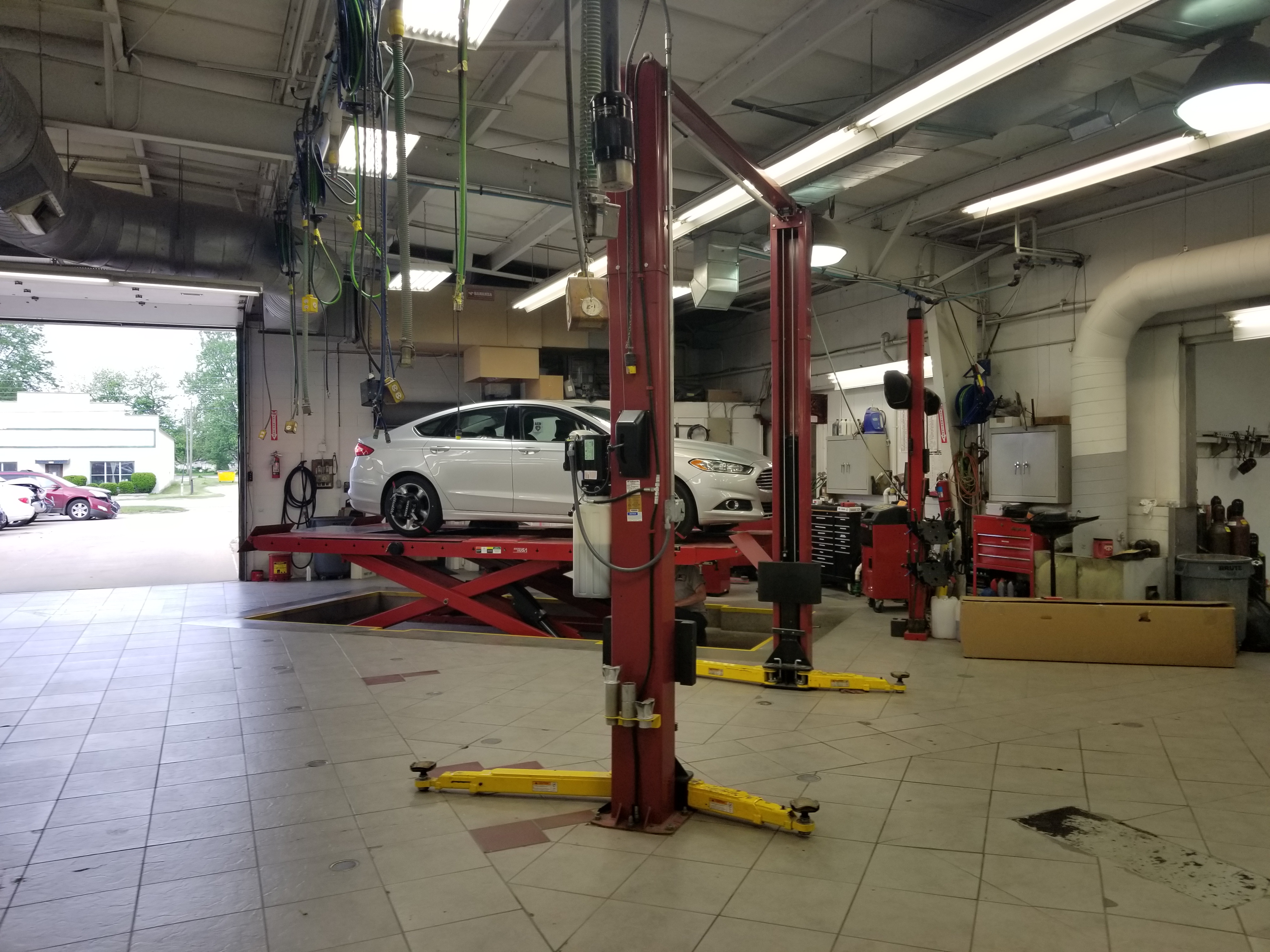 Daves Auto Body gallery 7