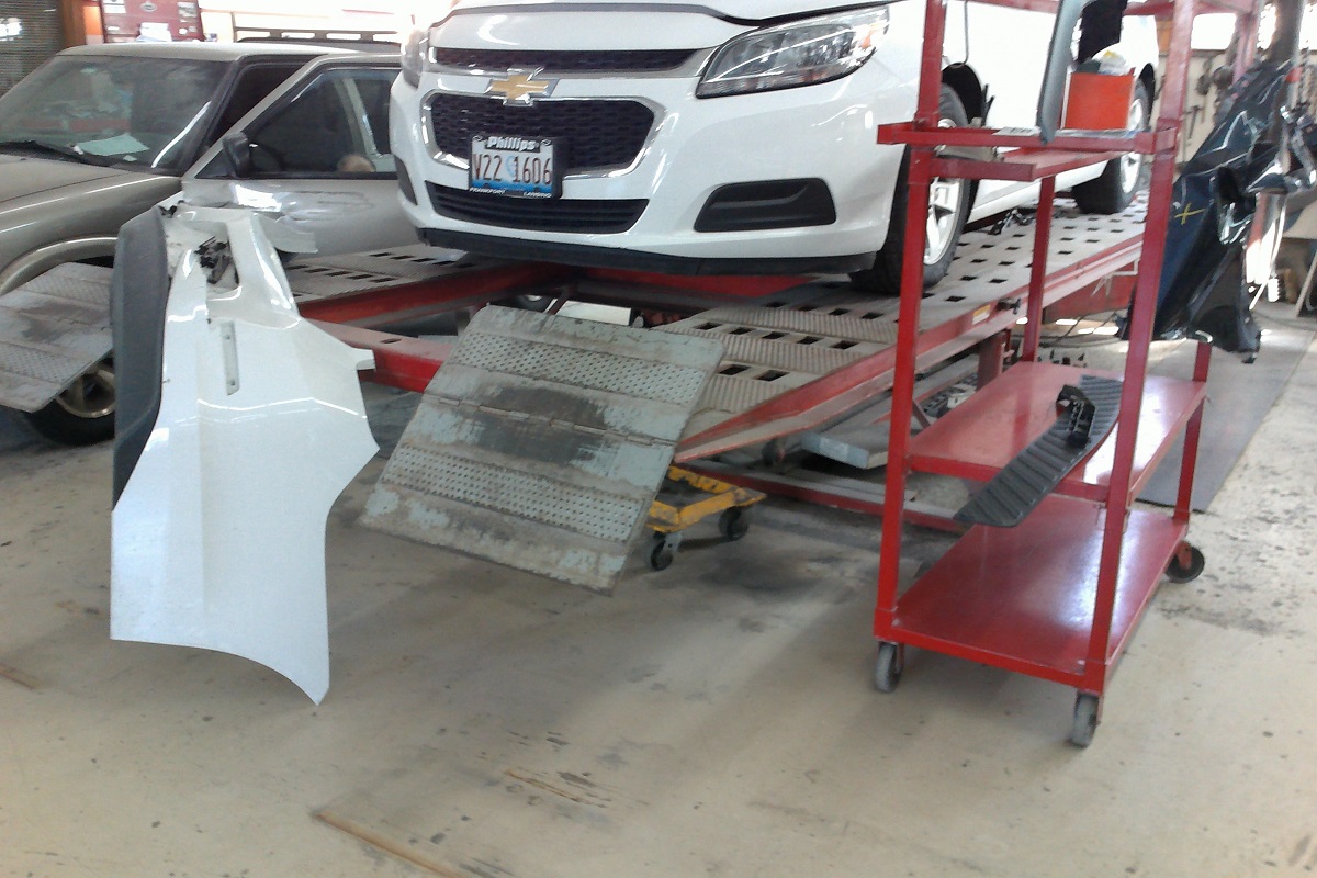 CARSTAR Custom 77 Auto Rebuilders gallery 5