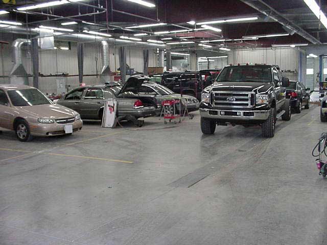 Deano's Collision & Mechanical Specialists gallery 3