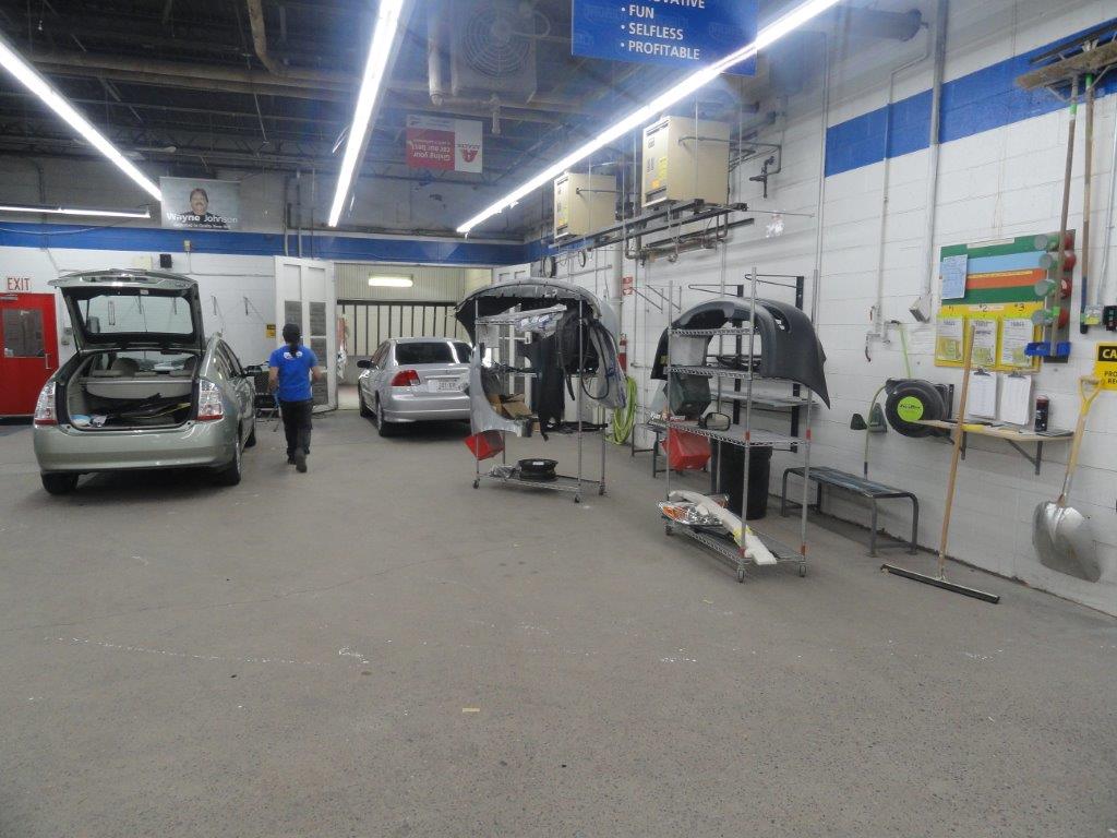 Trubilt Collision Center gallery 3