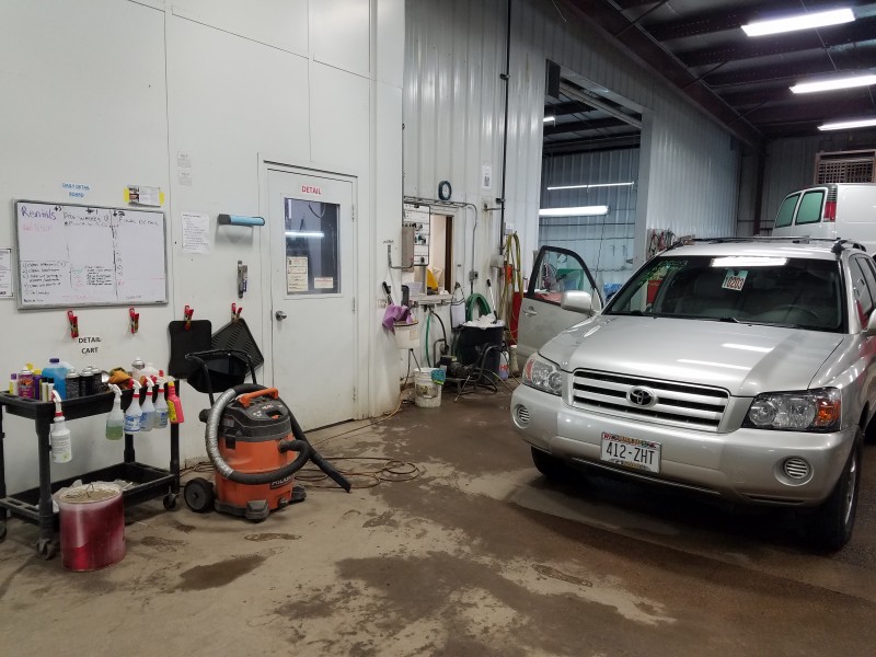Yach's Body & Custom Inc gallery 4