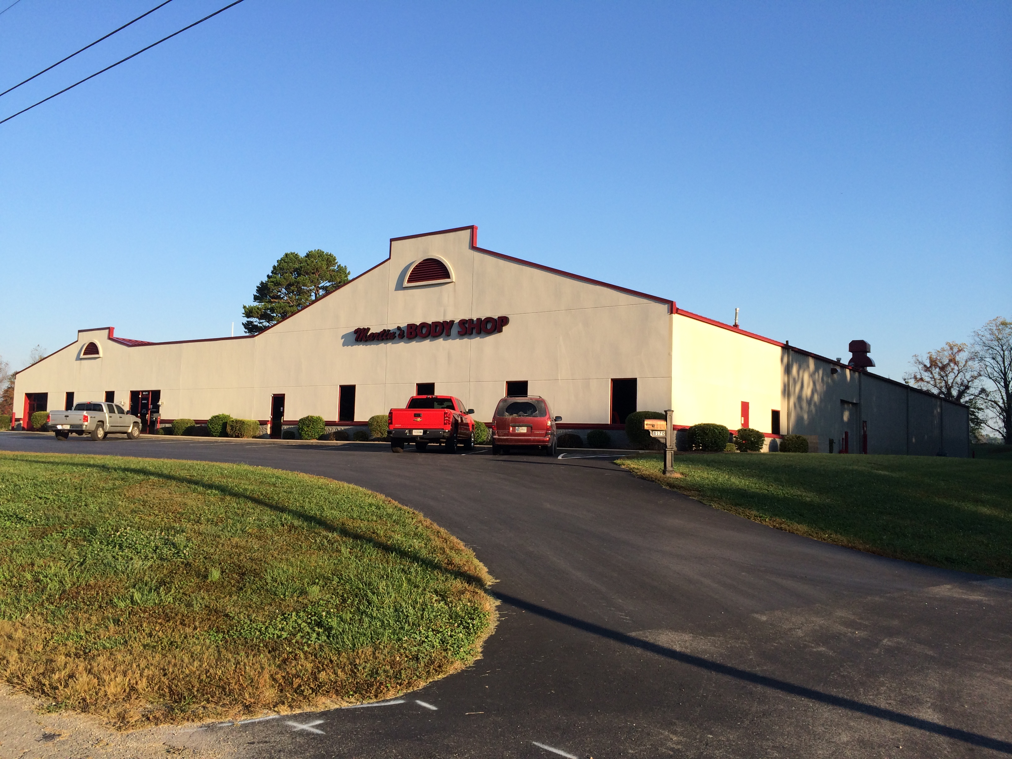 Martin's Body Shop Inc gallery 1