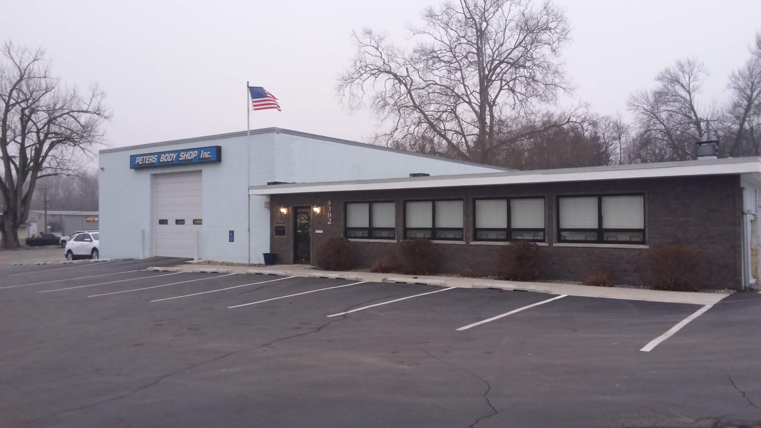 Peters Body Shop, Inc. gallery 1